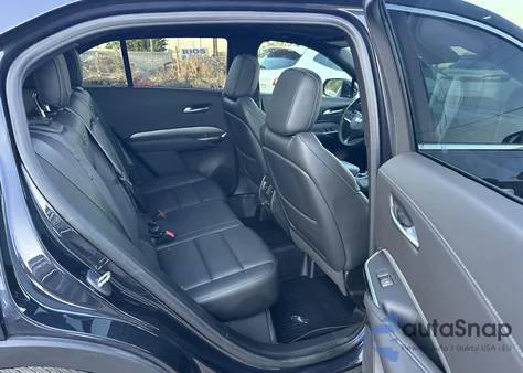 2023 Cadillac Xt4 Awd Premium Luxury z USA, uszkodzony, nr VIN 1GYFZDR43PF174188